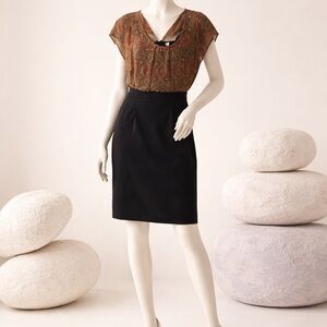 Fashion Bug 24 W Capped Sleeve Knee Length One Piece Polyester Dress.